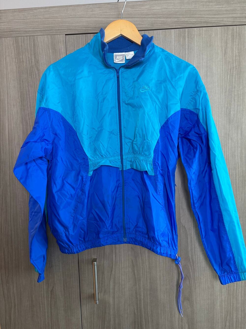 Vintage Nike 1990s windbreaker teal and royal blue men's size small